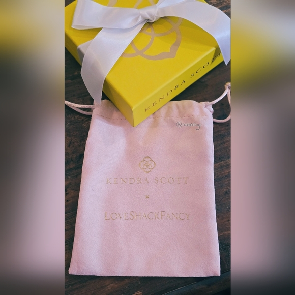 Kendra Scott x LoveShackFancy Heart Locket - Picture 5 of 7